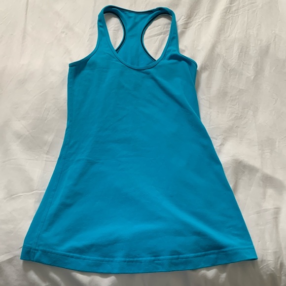Blue lululemon tank top - Picture 2 of 4
